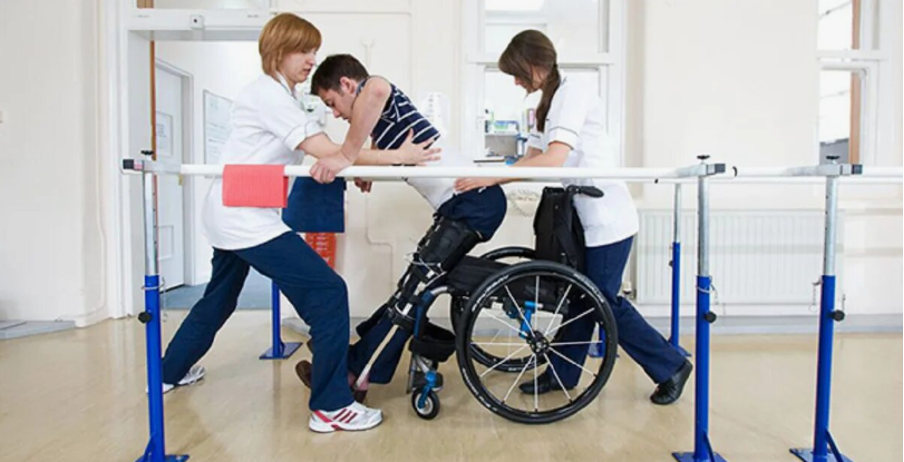 Даже на тяжелых стадиях миопатии пациент не должен быть в изоляции